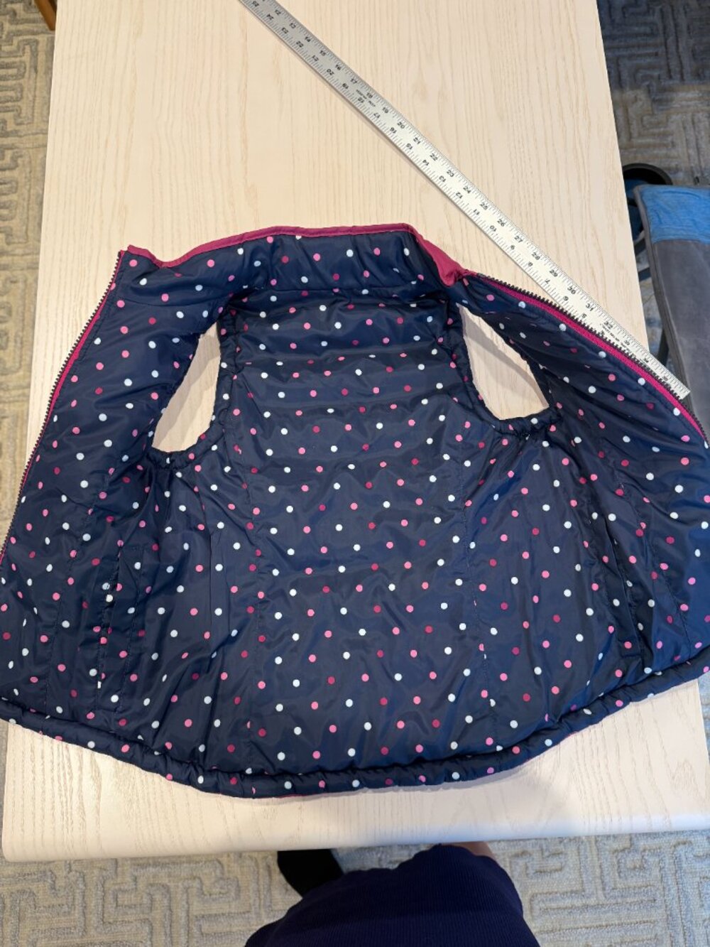 Hatley Girls Reversible Puffer Vest – Berry / Navy Polka Dot (Size 5) - Picture 7 of 12